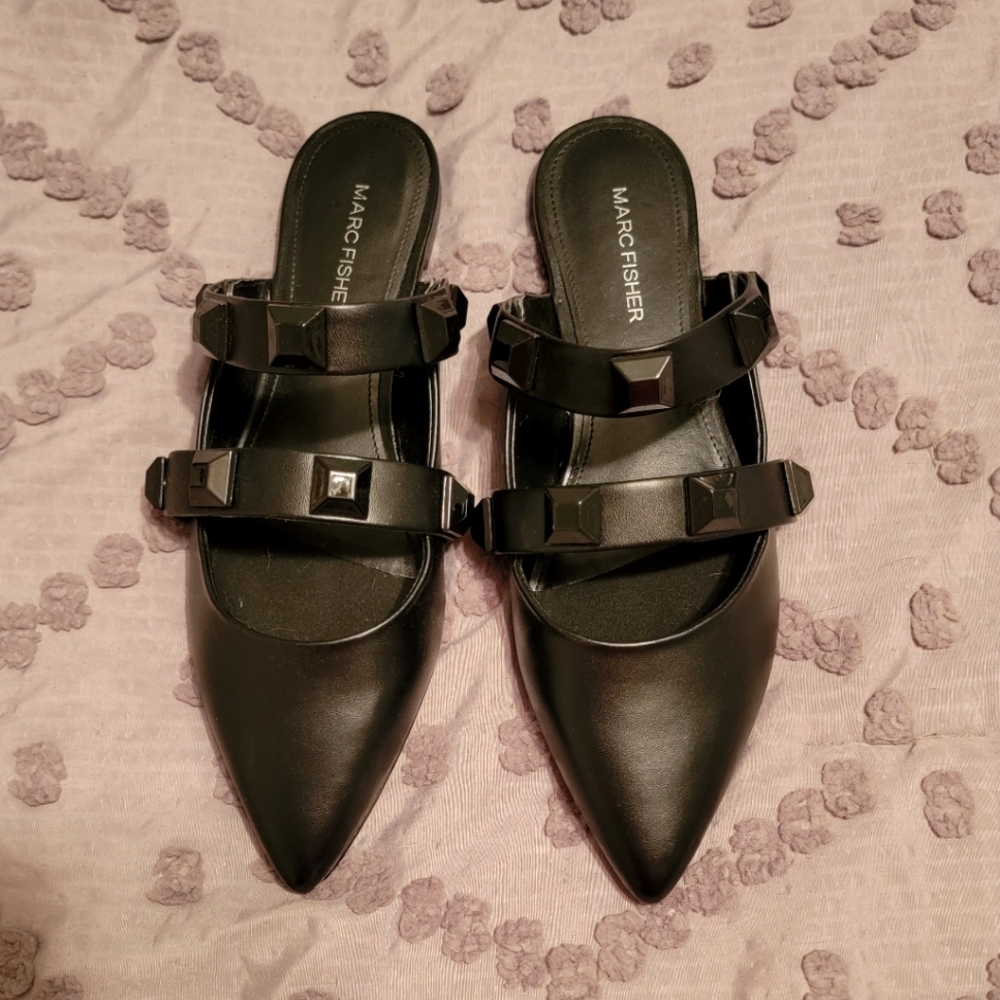 Marc Fisher Mule Slides Black Like New 8 studded